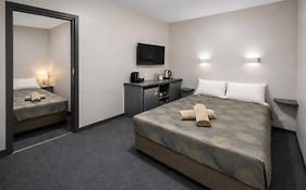 Broken Hill Tourist Lodge